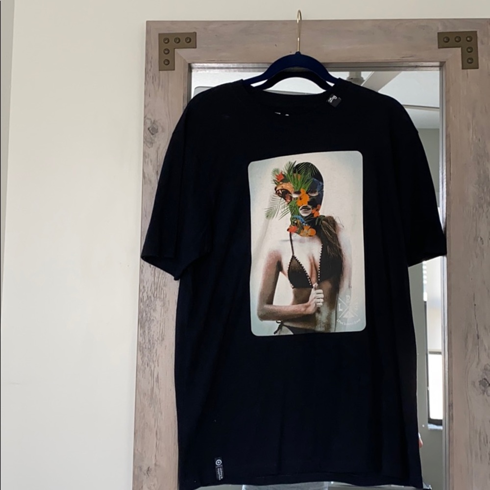 LRG men’s summer tee